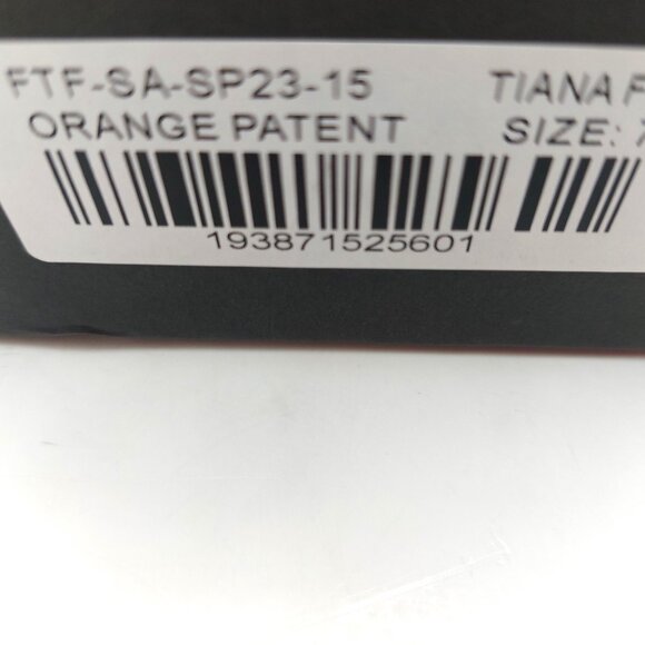 Fashion To Figure Women Tiana Flat Sandal - Wide Width Slide Sandals - Size 7.0 - Picture 9 of 10